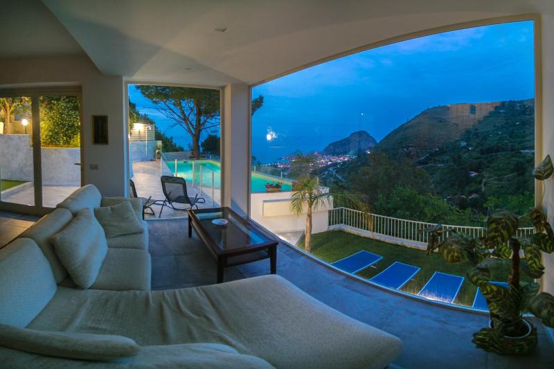 Villa la Vista - by Vacation Service - image 2