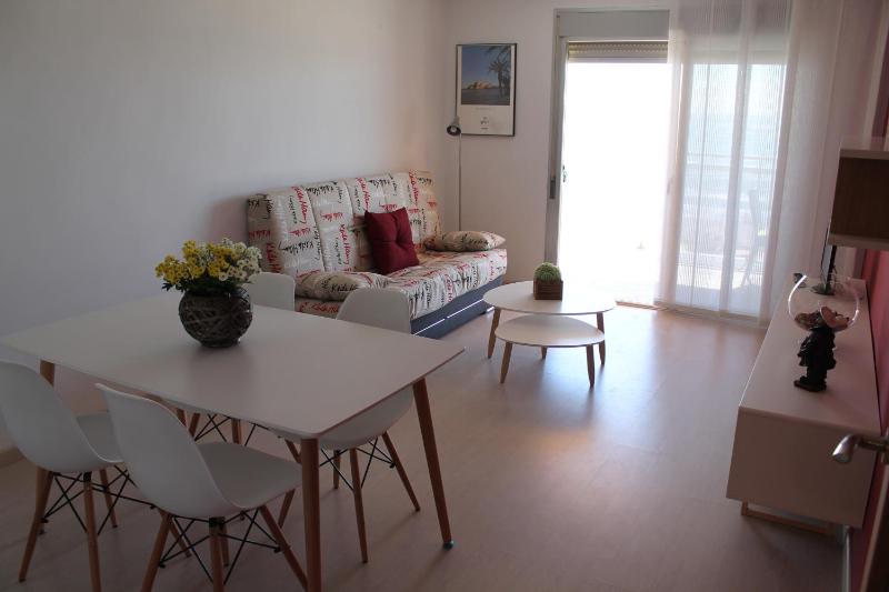 Studio Apartment with Sea View image 2