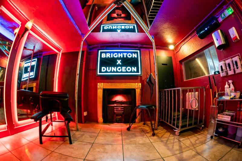 One-Bedroom Apartment image 4