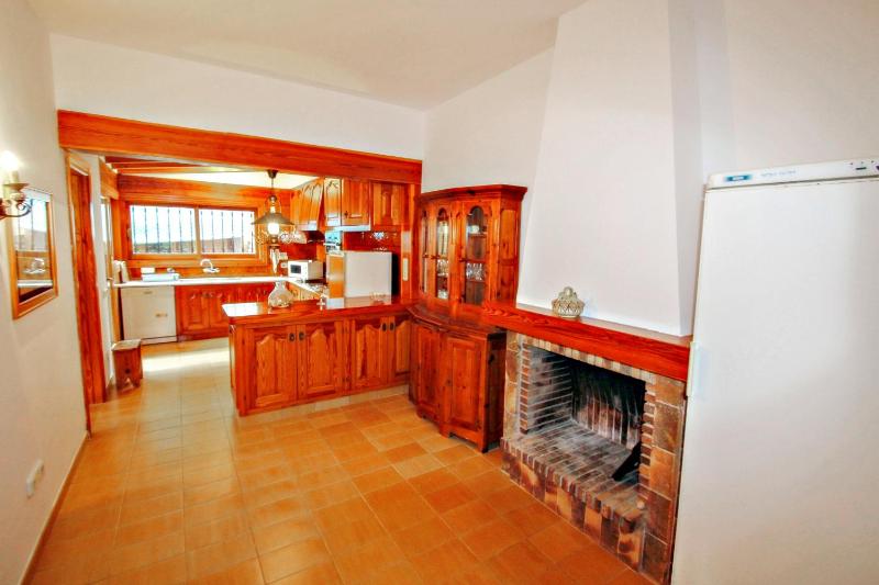 El Portet - beachfront holiday home with private pool in Moraira - image 4