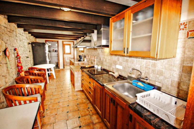 El Portet - beachfront holiday home with private pool in Moraira - image 15