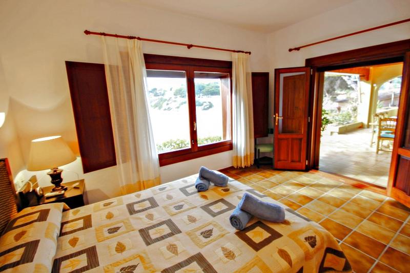 El Portet - beachfront holiday home with private pool in Moraira - image 22