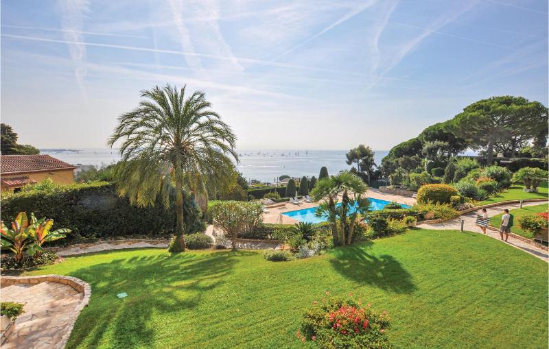 Nice Apartment In Cannes With House Sea View - image 9