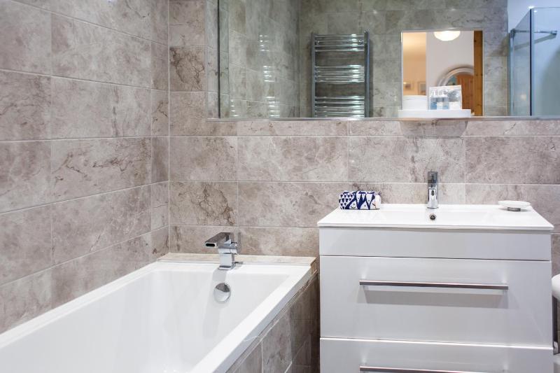 Superior Suite image 2