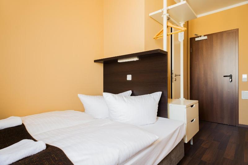 Apple City Hotel - image 4