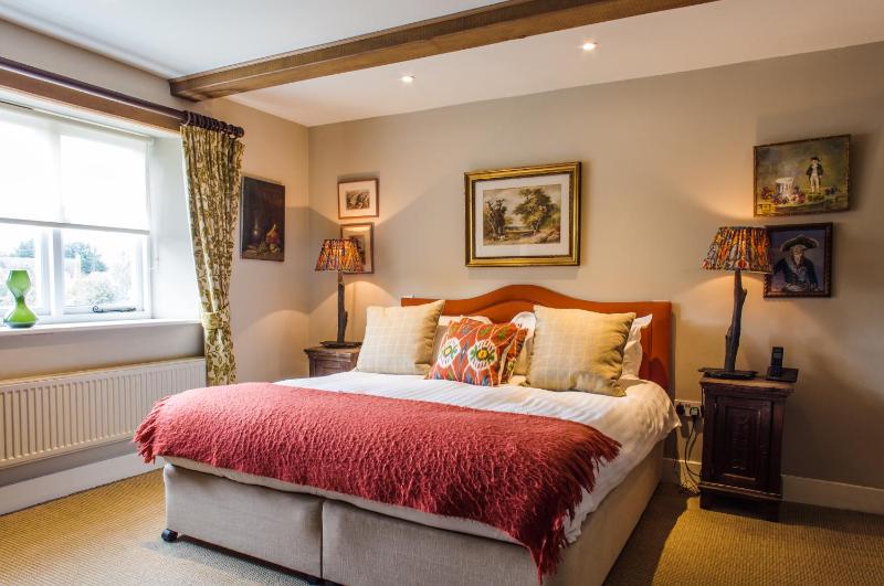 Double Room 4-The Oak Room image 3