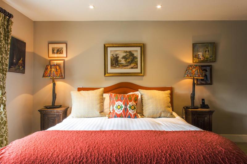 Double Room 4-The Oak Room image 4