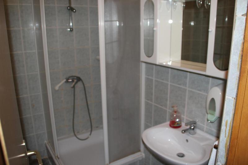 One-Bedroom Apartment with Balcony (5 Adults) image 3