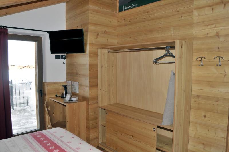 Double Room with Terrace image 2