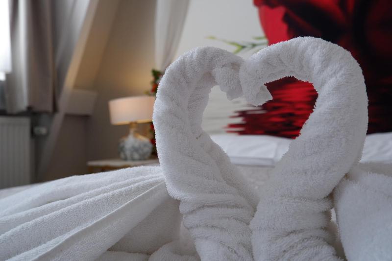 Comfort Double Room with Bath image 2