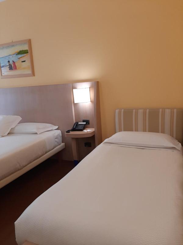 Triple Room image 3