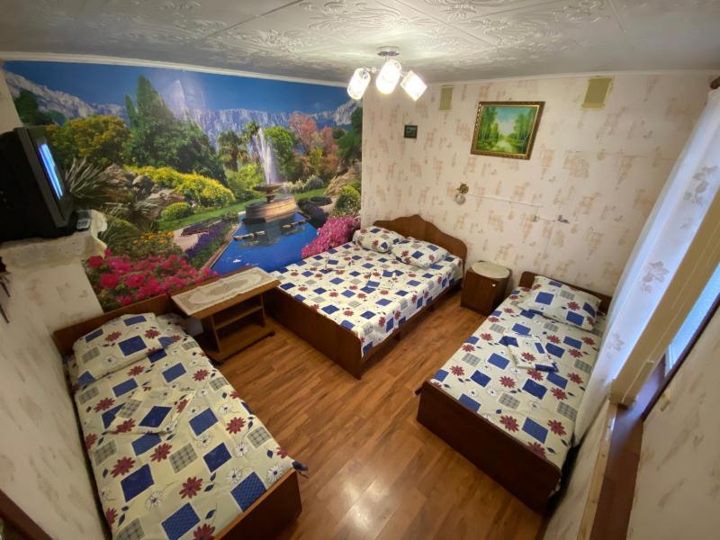 Classic Quadruple Room image 1
