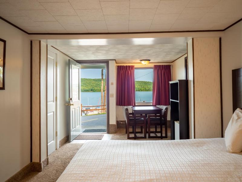 Queen Room with Sea View image 3