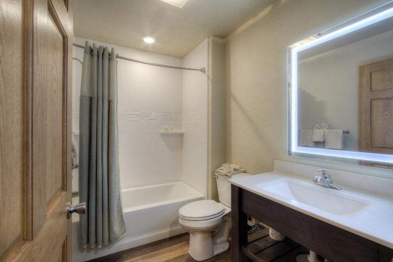 Two Queen Motel Room image 4