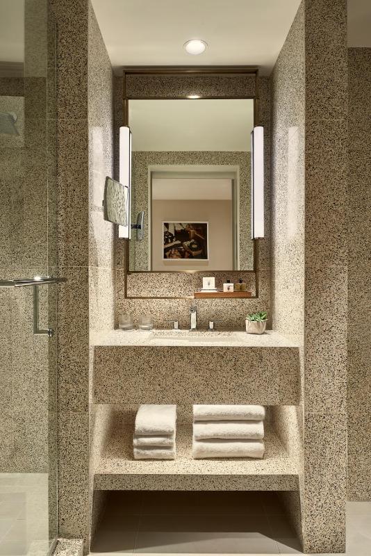 King Room image 2