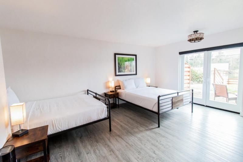 Double Queen Room with Patio image 3