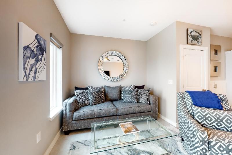 Three-Bedroom Townhouse image 3