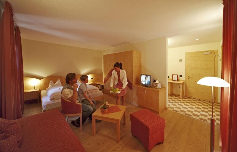 Superior Double Room image 4