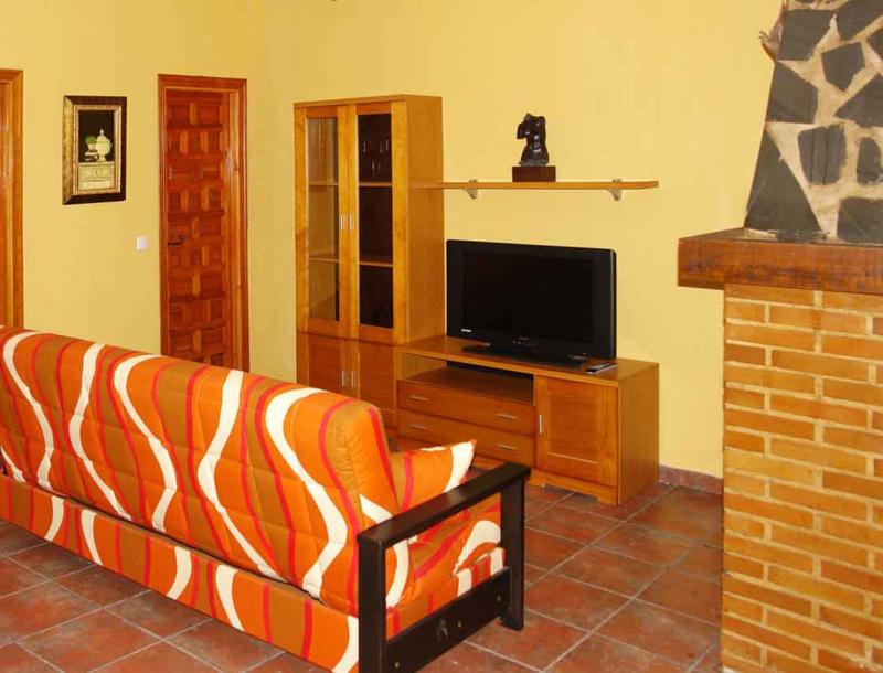 Three-Bedroom Apartment (5 Adults) image 3
