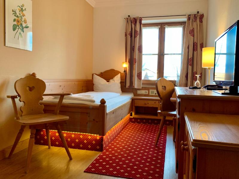 Single Room image 4