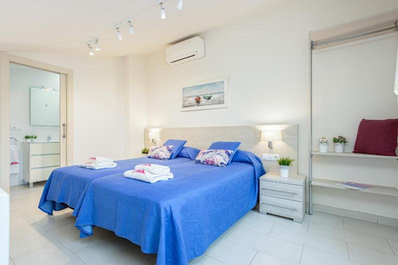 Apart-rent Penthouse Francesc Macia 2000 cerca de la playa y WIFI - image 32