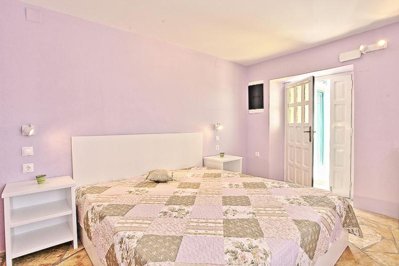 Villa Regina: Above Agni superb views and pool - image 21