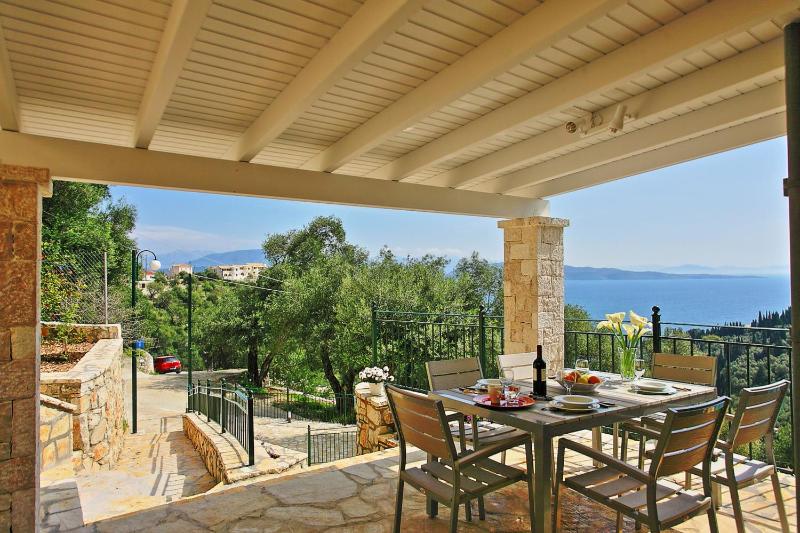 Villa Regina: Above Agni superb views and pool - image 39