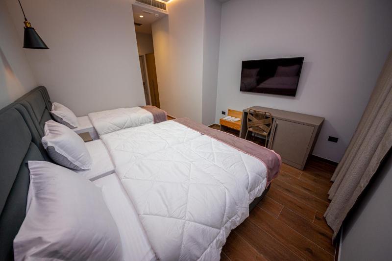 Economy Triple Room - Ground Floor image 2
