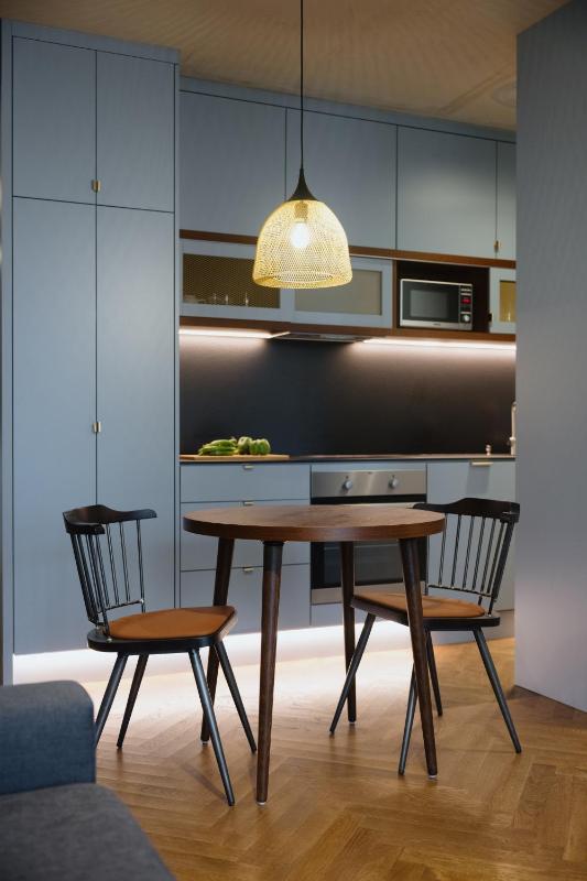 Large Studio Denim 38m² image 4
