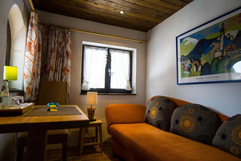 Triple Room with Kitchenette image 2
