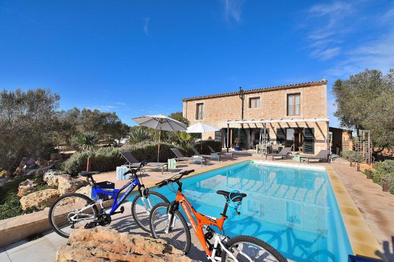 Three-Bedroom Villa image 1