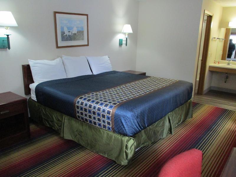 King Room - Mobility Access/Non-Smoking image 3