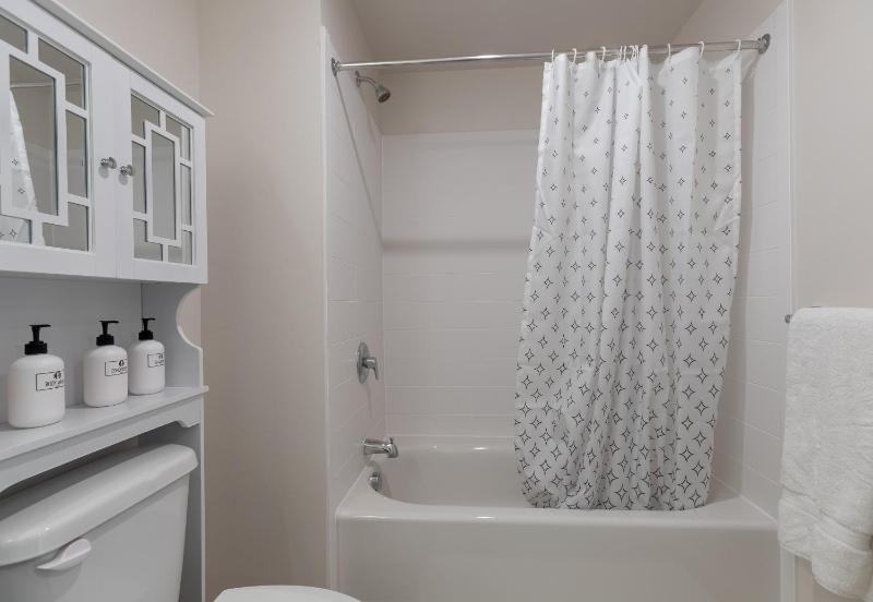Three-Bedroom Apartment image 3