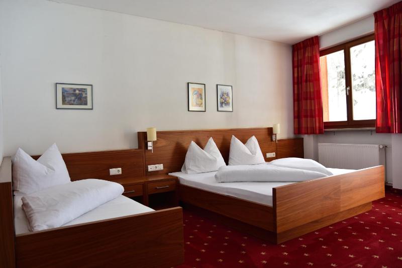 Comfort Double Room image 4