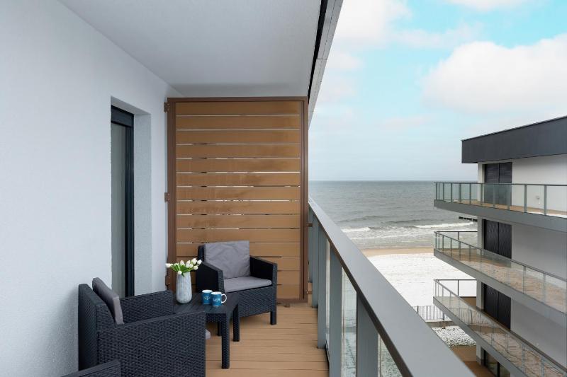 Apartamenty Gardenia Seaside 2 with Sea View by Noclegi Renters - image 14