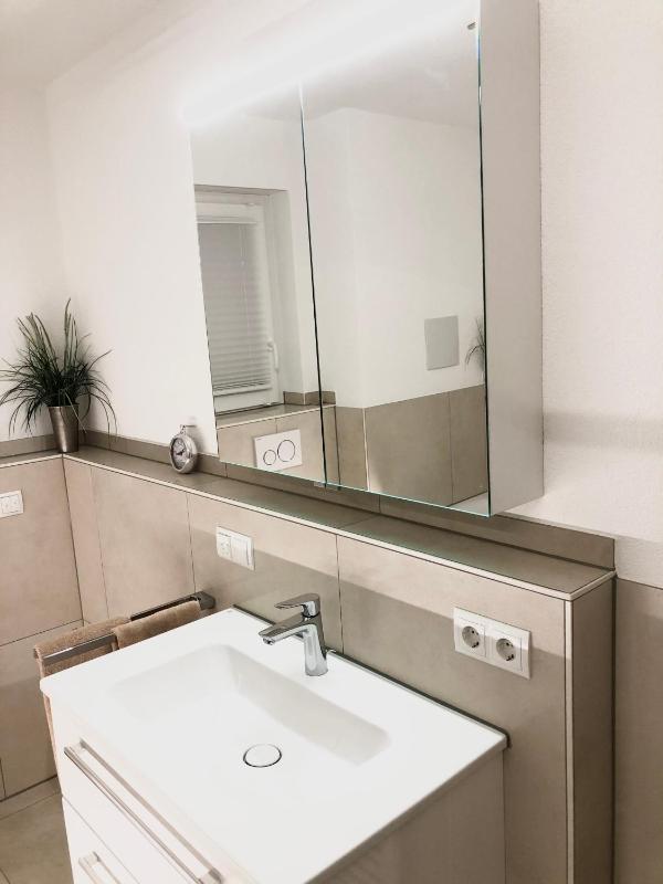 One-Bedroom Apartment image 1