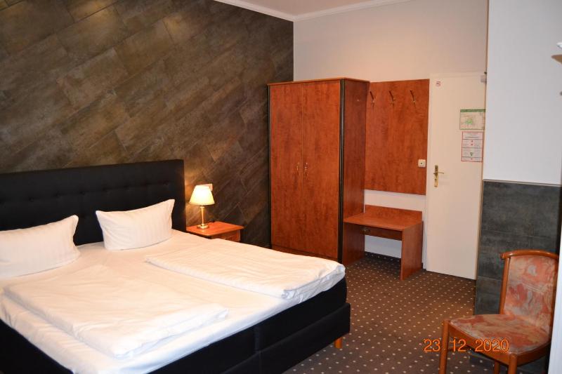 Business Double Room image 3