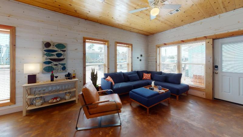 Three-Bedroom Townhouse image 3