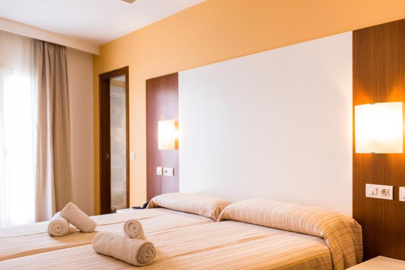 Single Room image 4