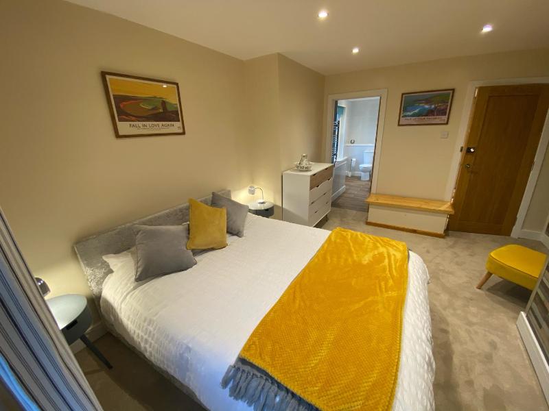 Double Room with Sea View image 1