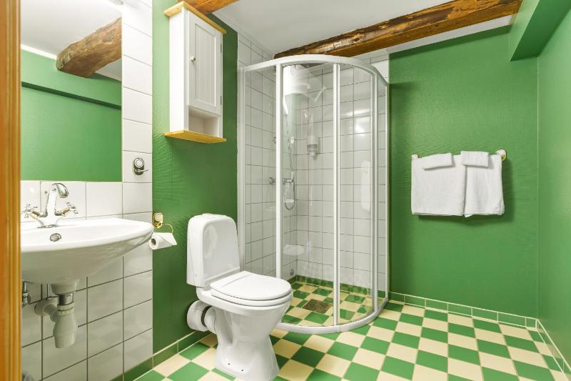 Standard King Room with Sea View image 3