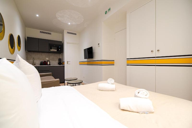 Deluxe Apartment image 3