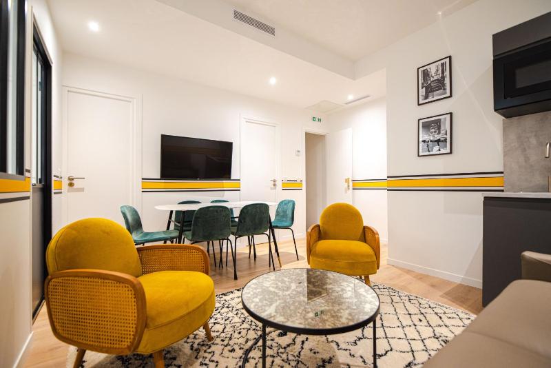 Deluxe Apartment image 3