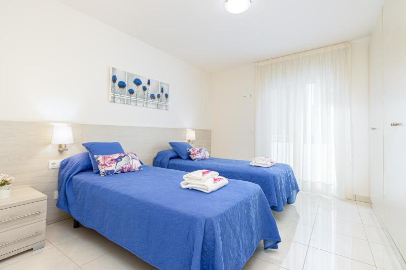Apart-rent Apartamento Francesc Macia 1º 2002 con wifi cerca de la playa - image 9