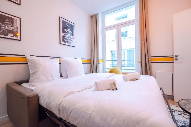 Deluxe Apartment image 2