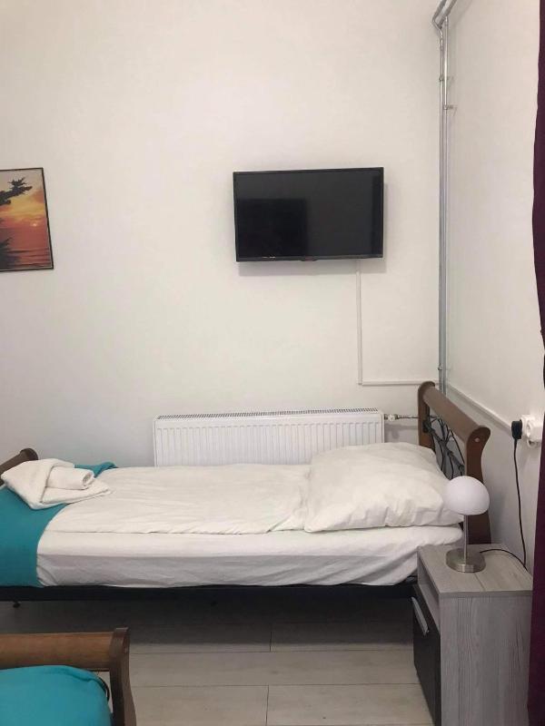 Standard Double or Twin Room image 4