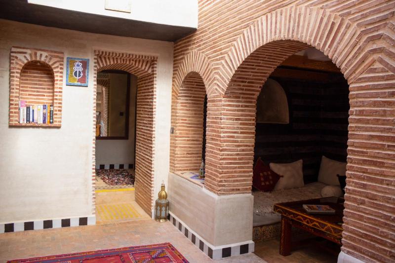 Riad Hna Ben Saleh - Traditional Guest House near Jemaa el-Fnaa Square - image 9