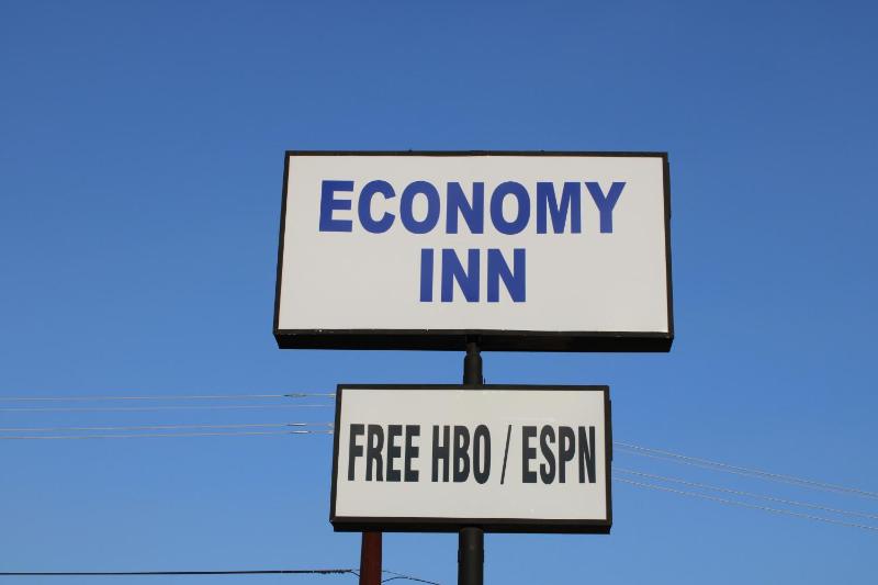 Economy Inn - image 16
