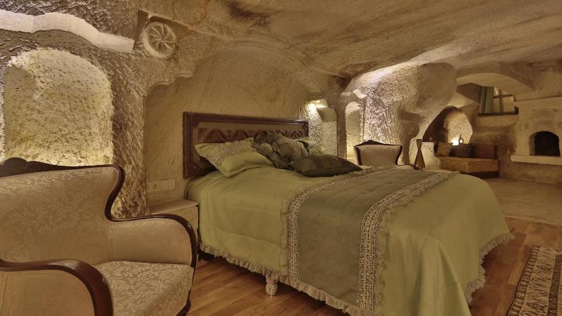 Superior Suite image 2