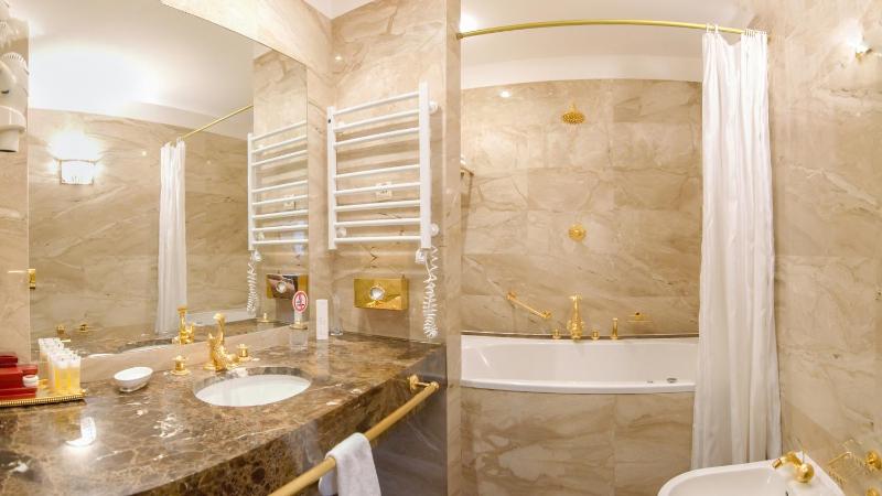 Executive Suite image 3